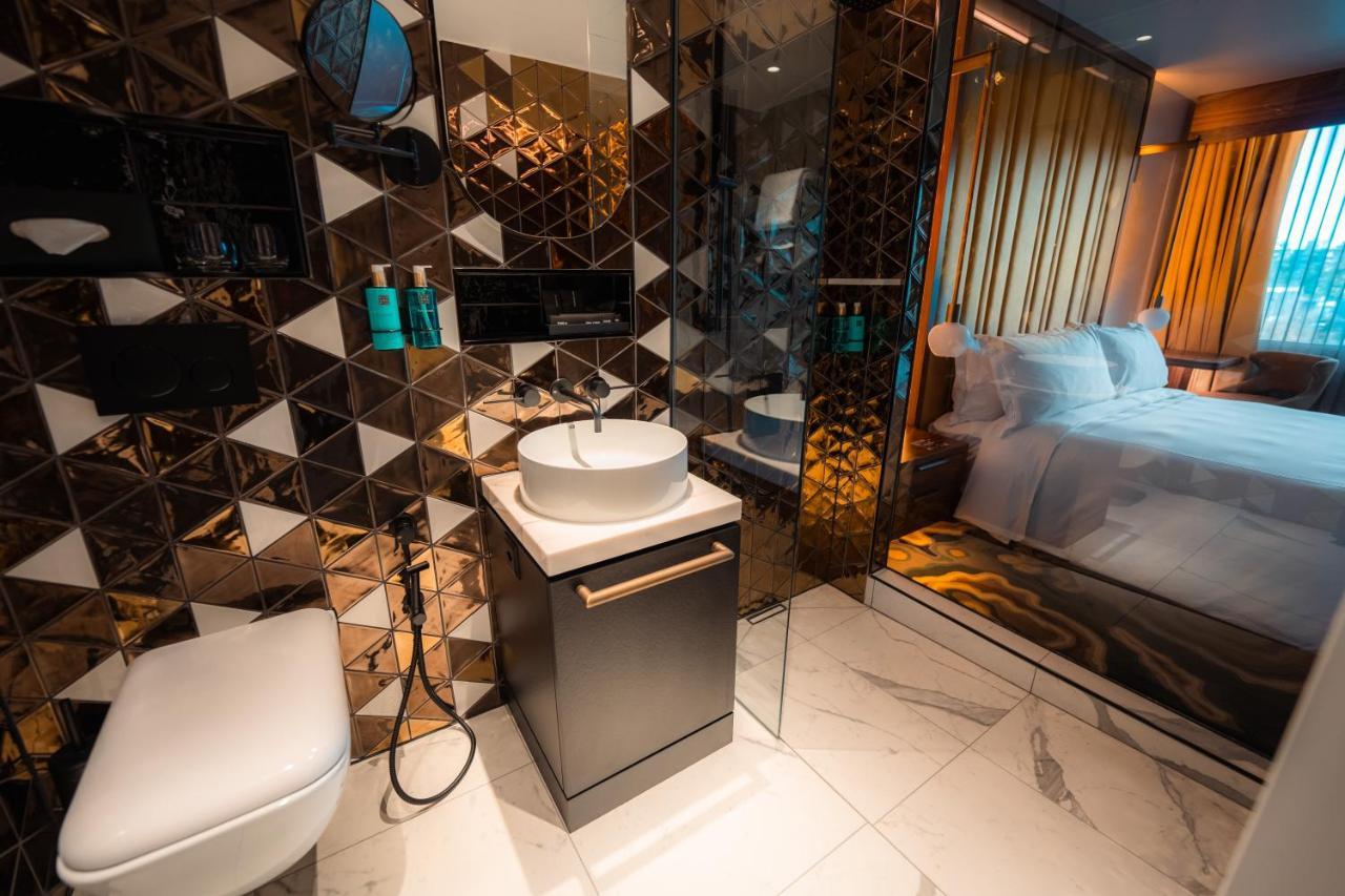 Superior East Wing Rooms By Five زيورخ المظهر الخارجي الصورة